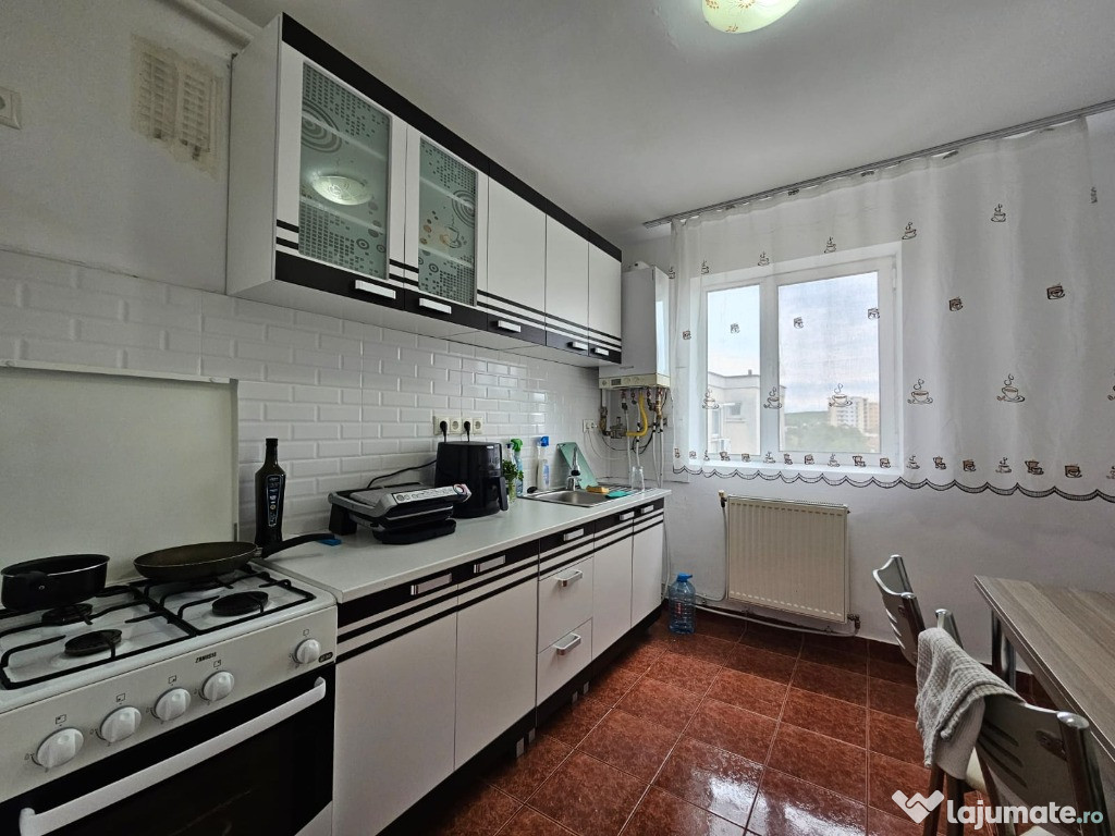 Apartament 2 camere,decomandat, zona Balcescu