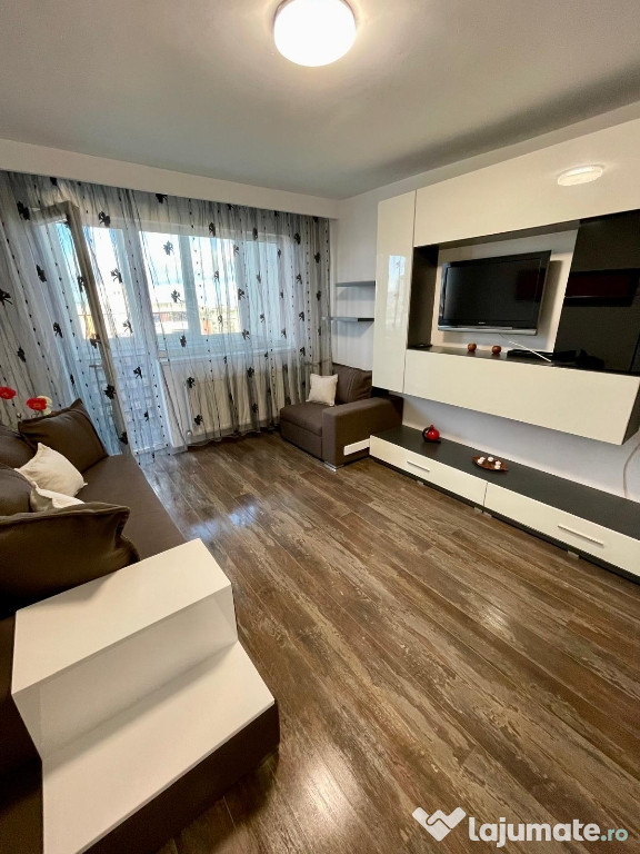 Proprietar închiriez Ap. cu două camere City Park Mall