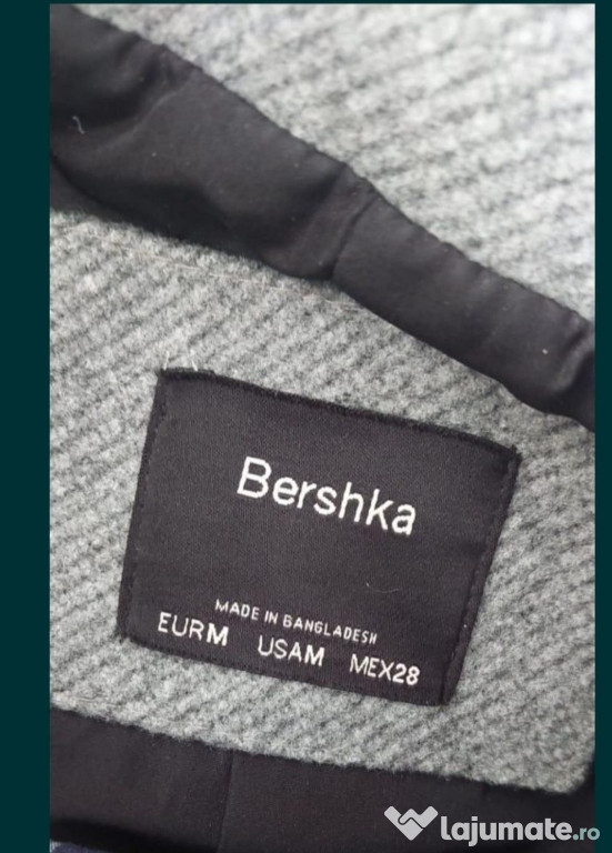Palton scurt Bershka