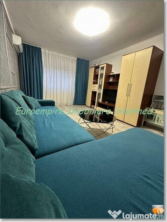 Apartament 2 camere decomandate zona Far Constanta
