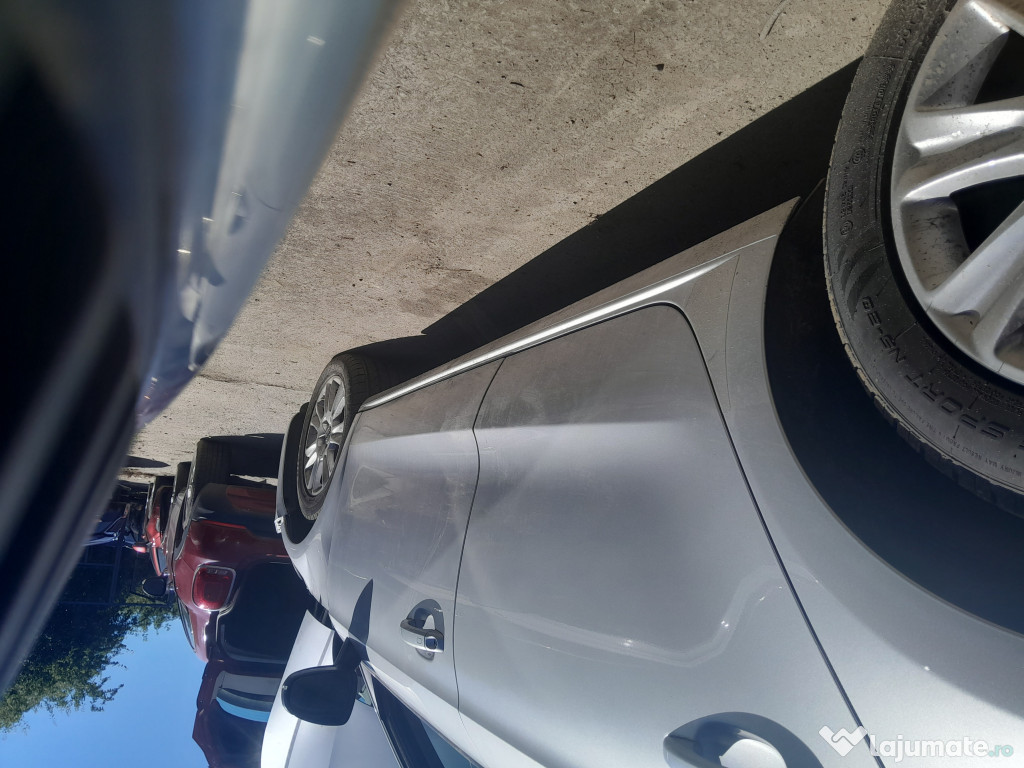 Prag dreapta tabla Audi A1 1.2 Benzina 2012