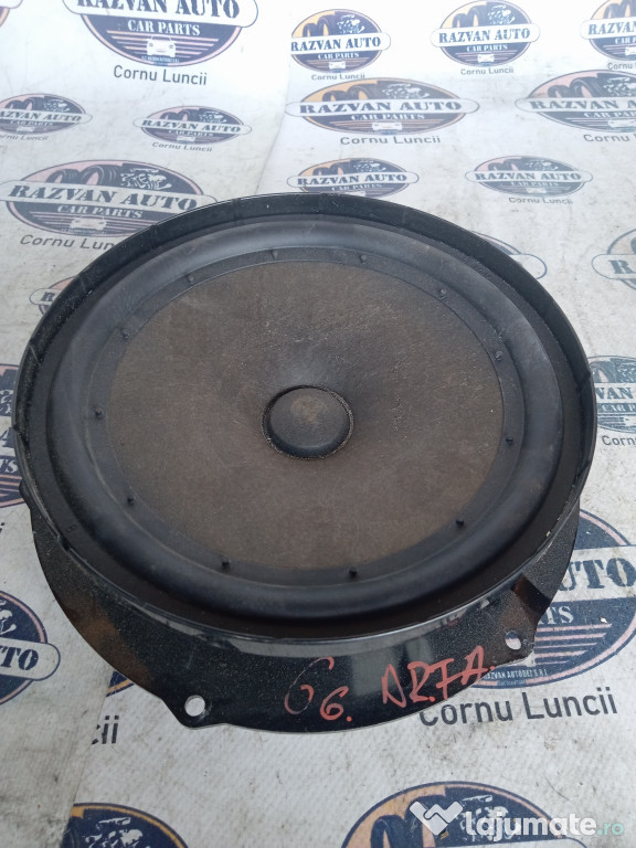 Boxa dreapta fata Volkswagen Golf 6