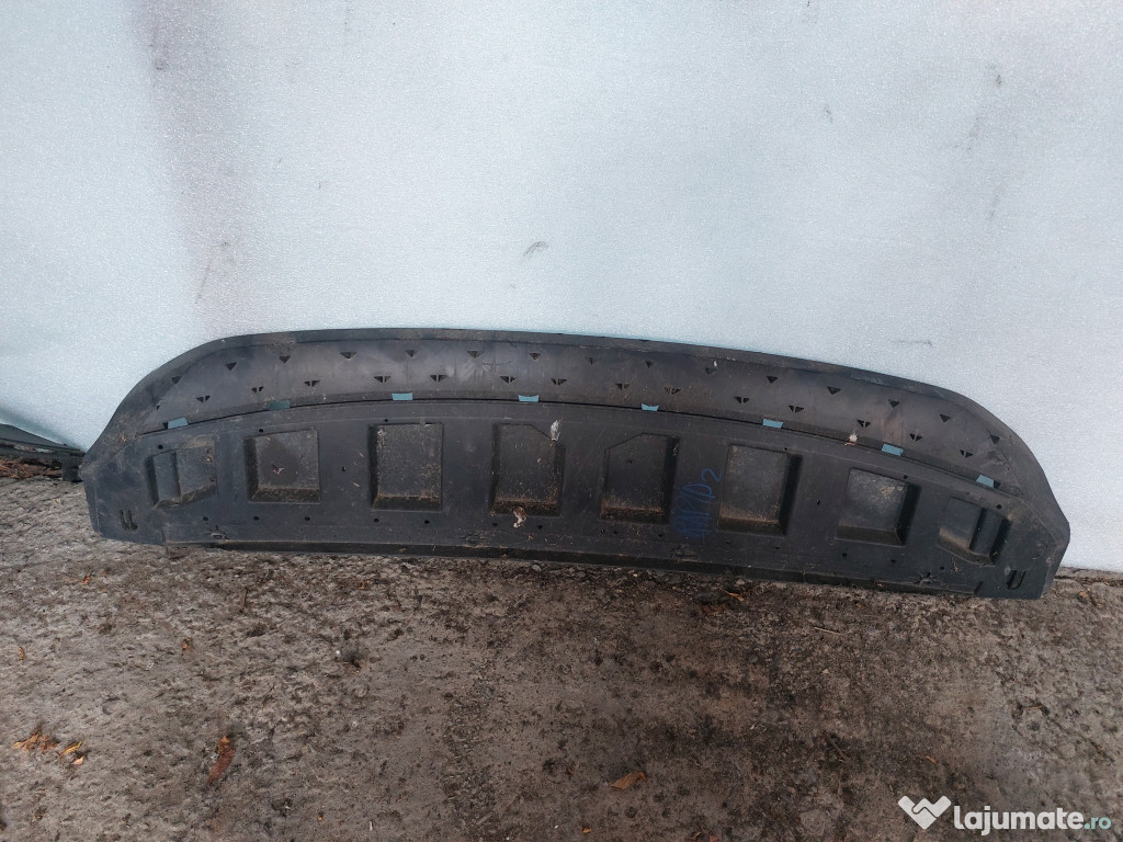 Scut motor plastic Skoda Rapid Berlina 2014