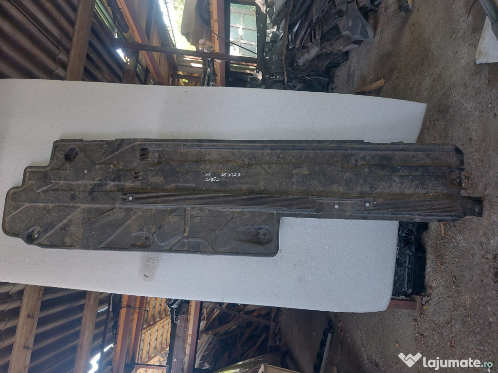Scut lateral dreapta Mercedes E 350 2012