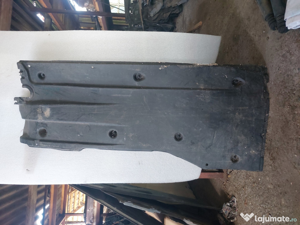 Scut lateral stanga Volkswagen Passat B8 2016