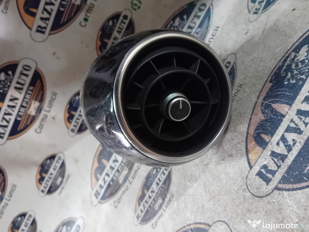 Grila ventilatie dreapta Audi A1 2012