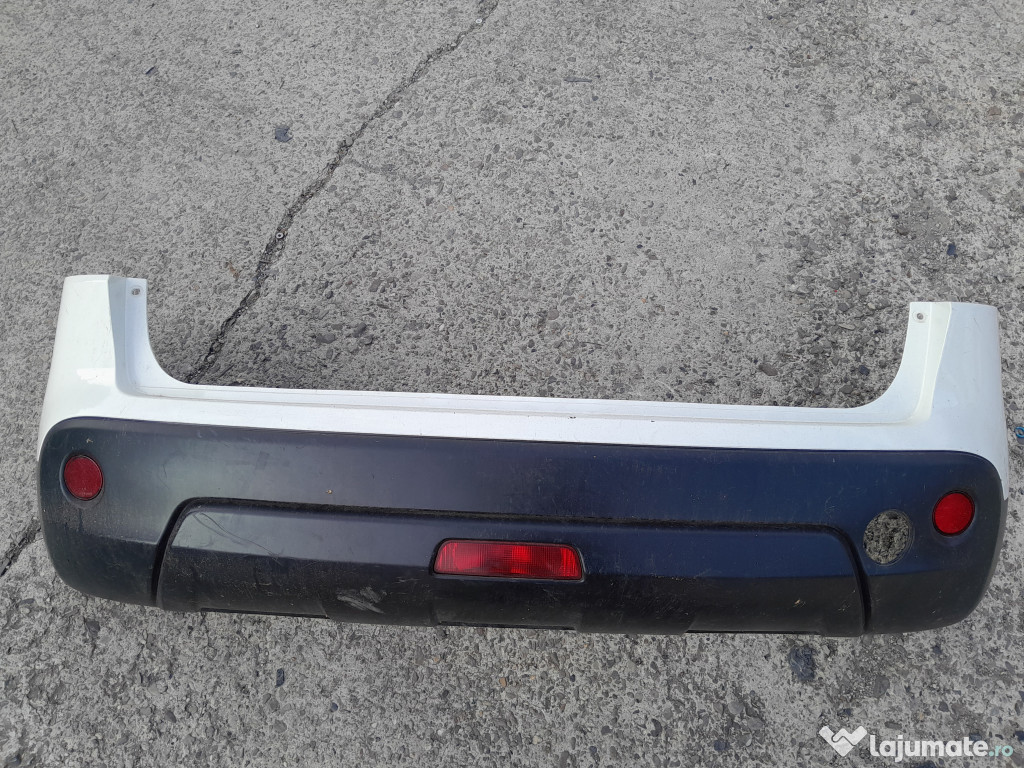 Bara spate Nissan Qashqai 2011