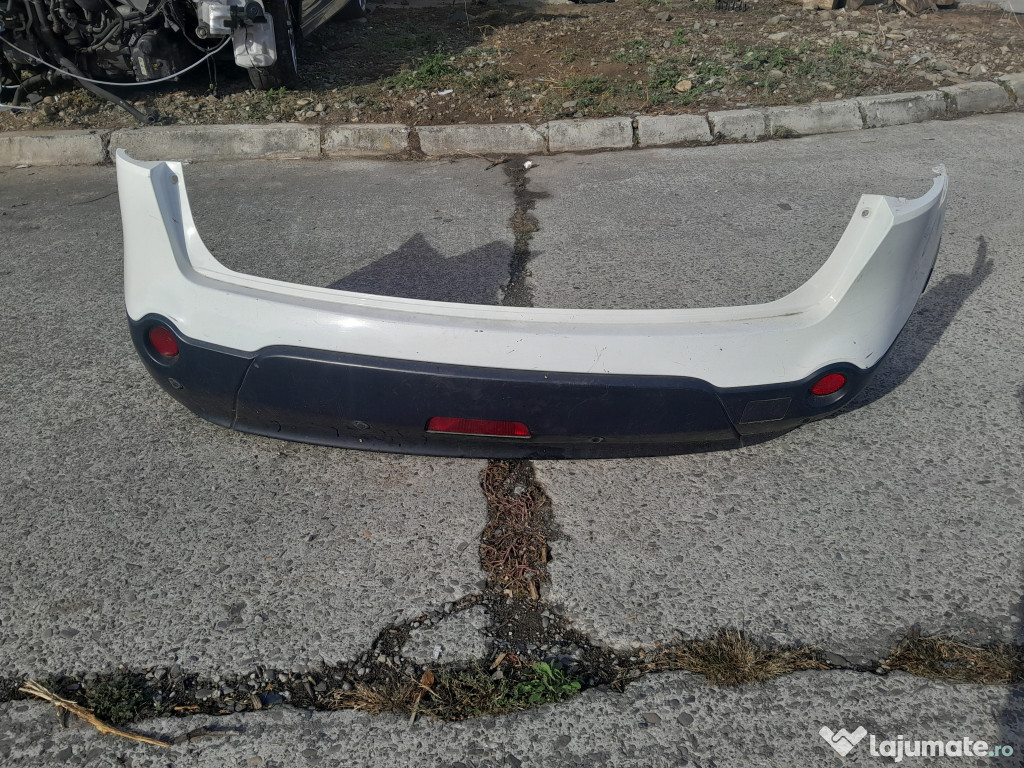 Bara spate Nissan Qashqai+2 2012