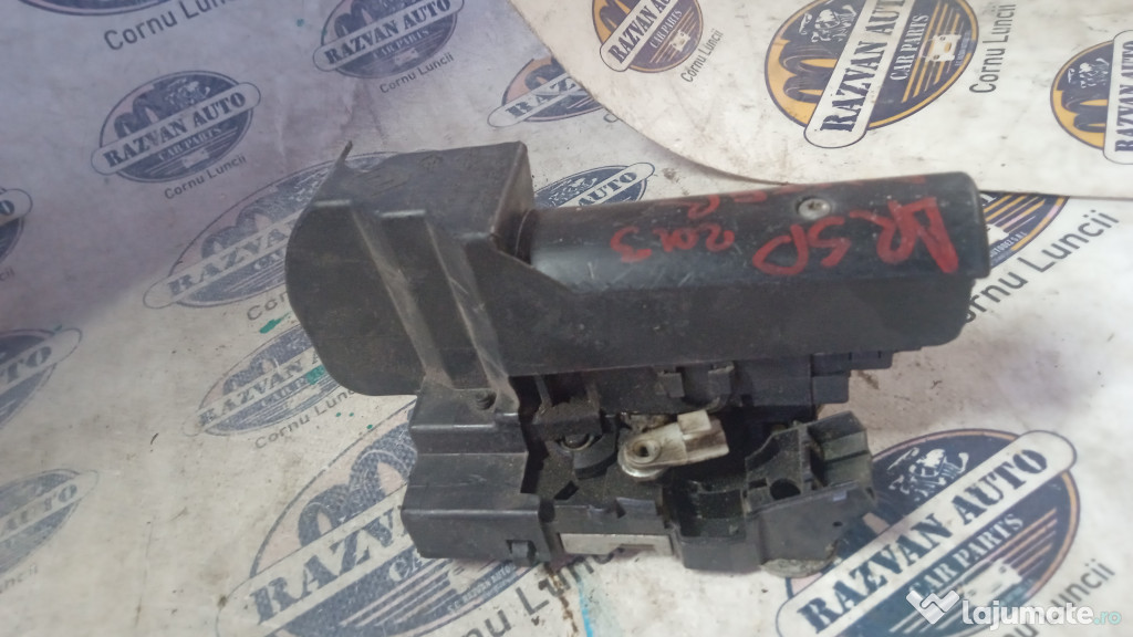 Broasca dreapta spate Dacia Duster 2013