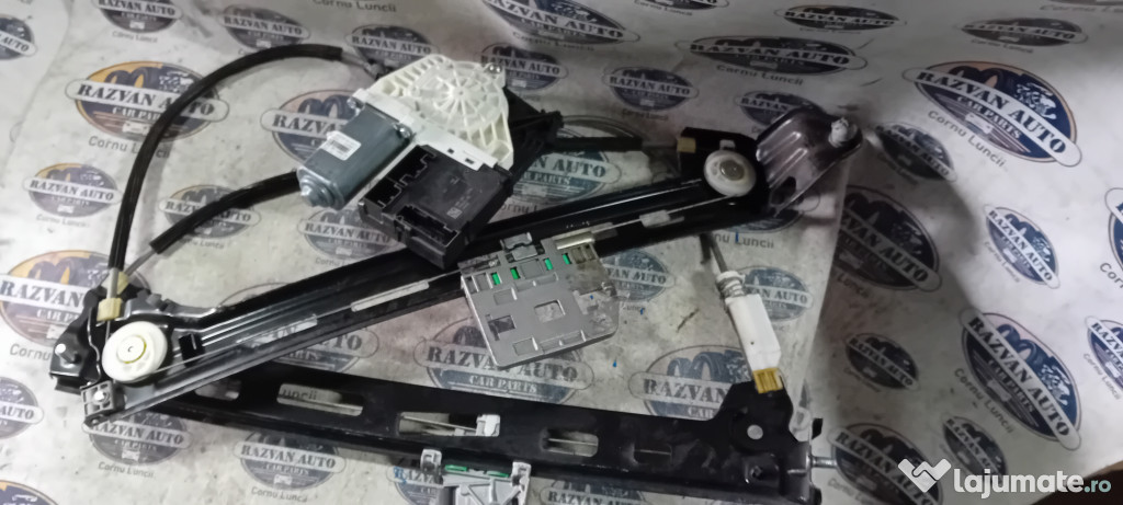 Macara geam dreapta fata Volkswagen Passat CC 2014