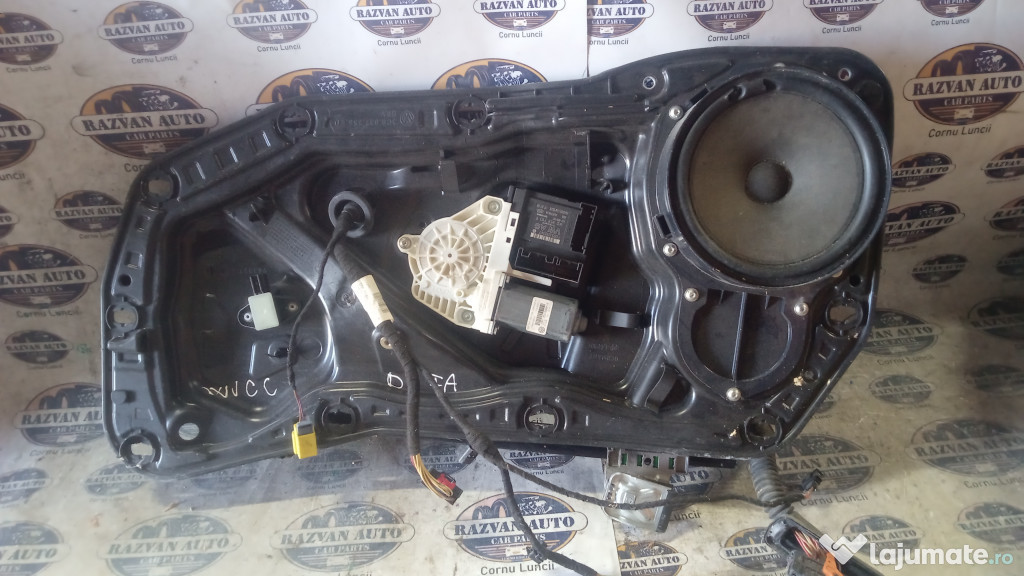Macara geam dreapta fata Volkswagen Passat CC 2013