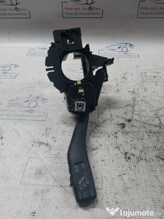 Maneta semnalizare Volkswagen Golf 6 2011