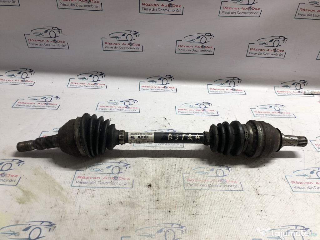 Planetara stanga fata Opel Astra J 2012