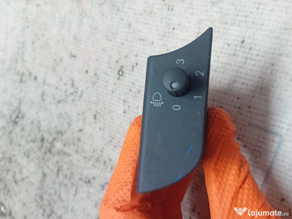 Buton intensitate luminii Audi 2004