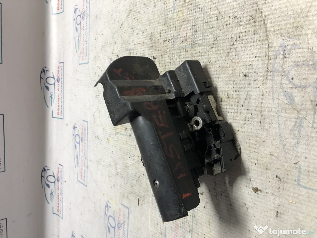 Broasca stanga spate Dacia Duster 2013