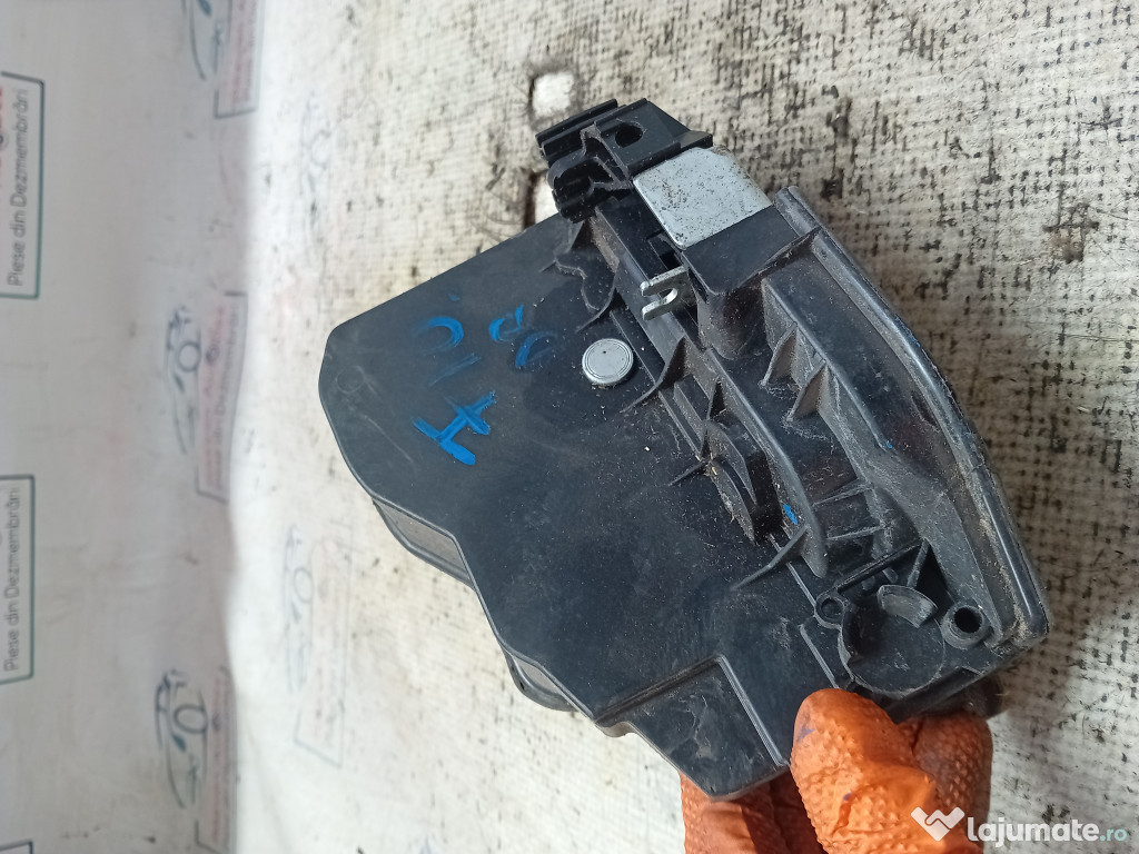 Broasca dreapta spate BMW F10 2014