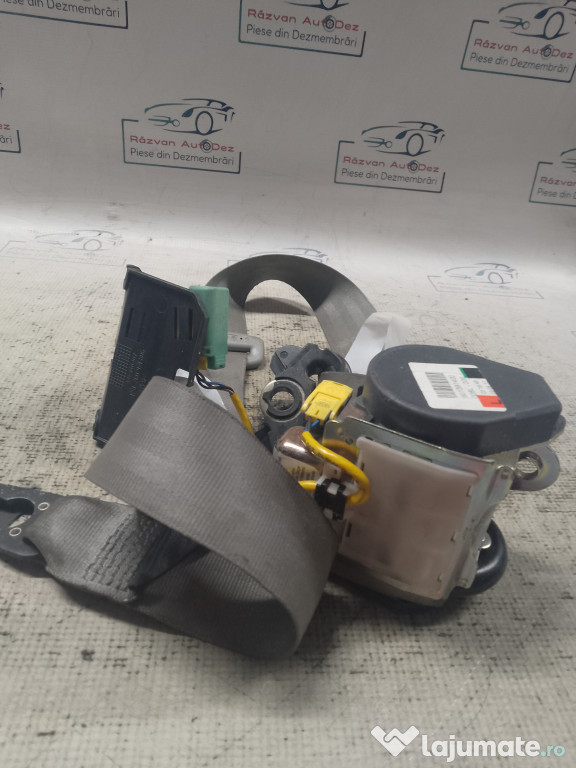 Centură stanga spate cu capsa Volkswagen Touareg 2004