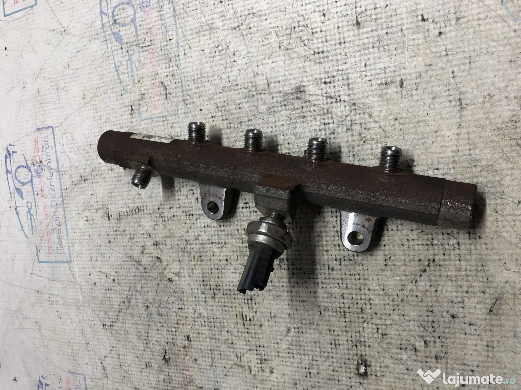 Rampa injectoare Dacia Duster 1.5 2013