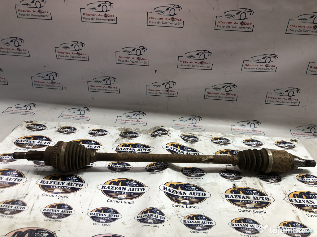 Planetara stanga spate Dacia Duster 2013