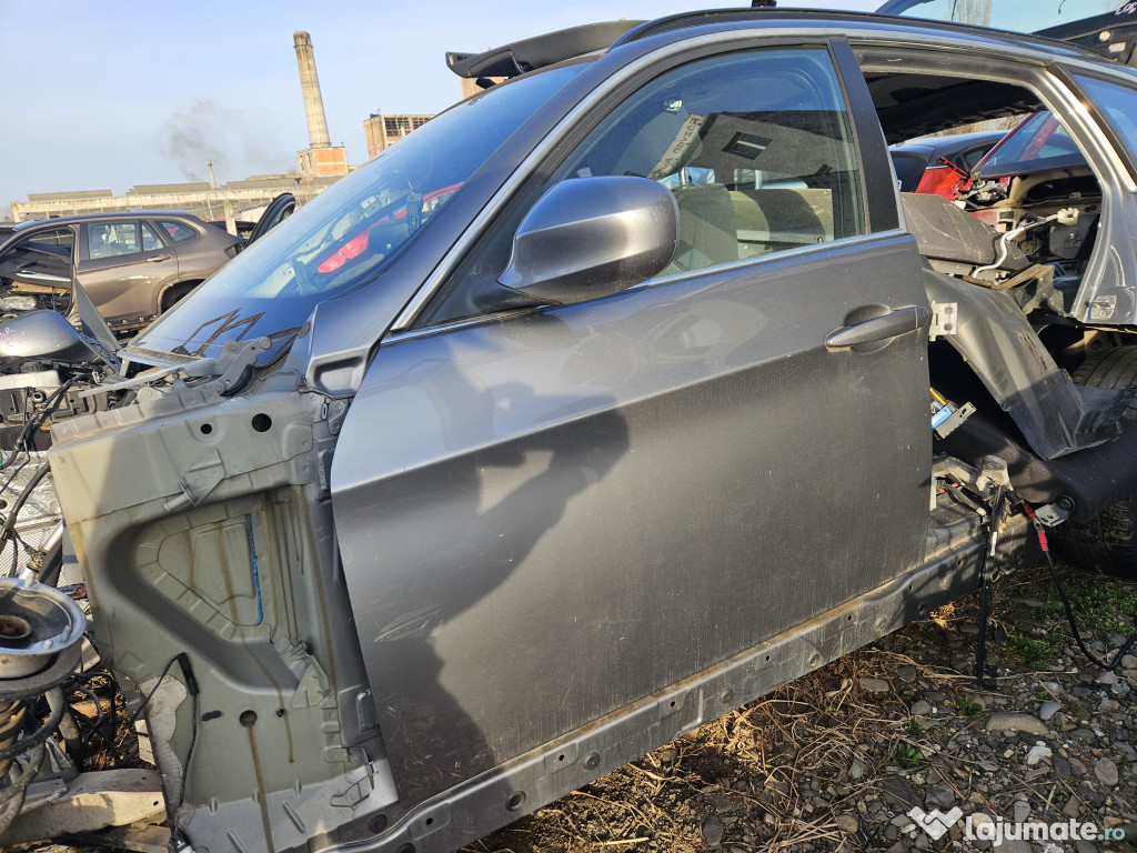 Usa stanga fata BMW Seria 3 E91 2010