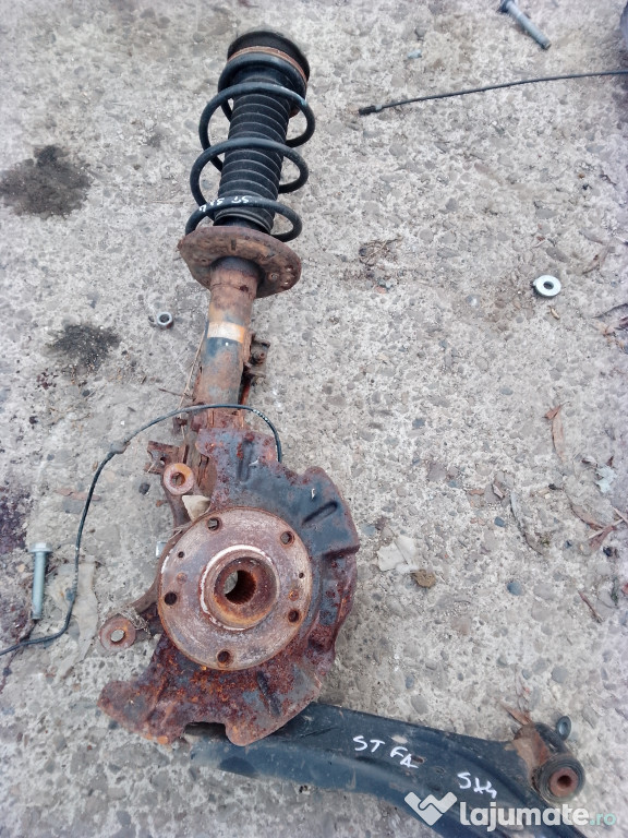 Fuzeta cu amortizor stanga fata Suzuki SX4 1.6 Benzina 2016