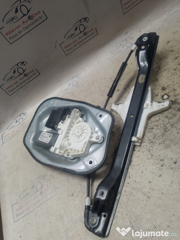 Macara geam dreapta spate Volkswagen Jetta 2008