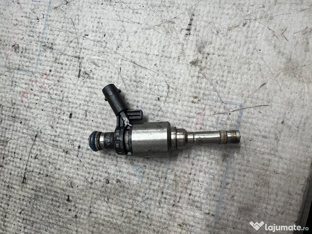 Injector Audi A5 2.0 Benzina 2012
