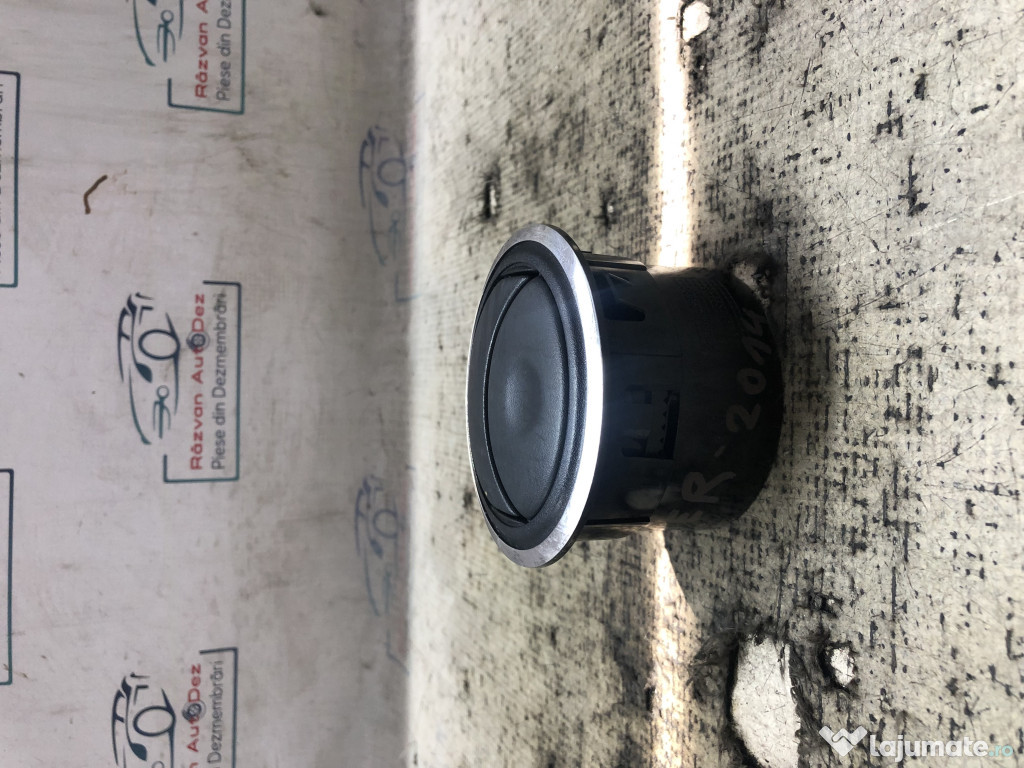 Grila ventilatie stanga Dacia Duster 2014