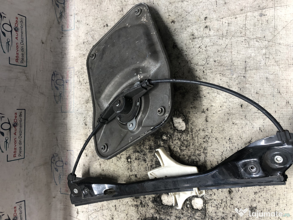 Macara geam stanga spate Skoda Fabia 2 2010