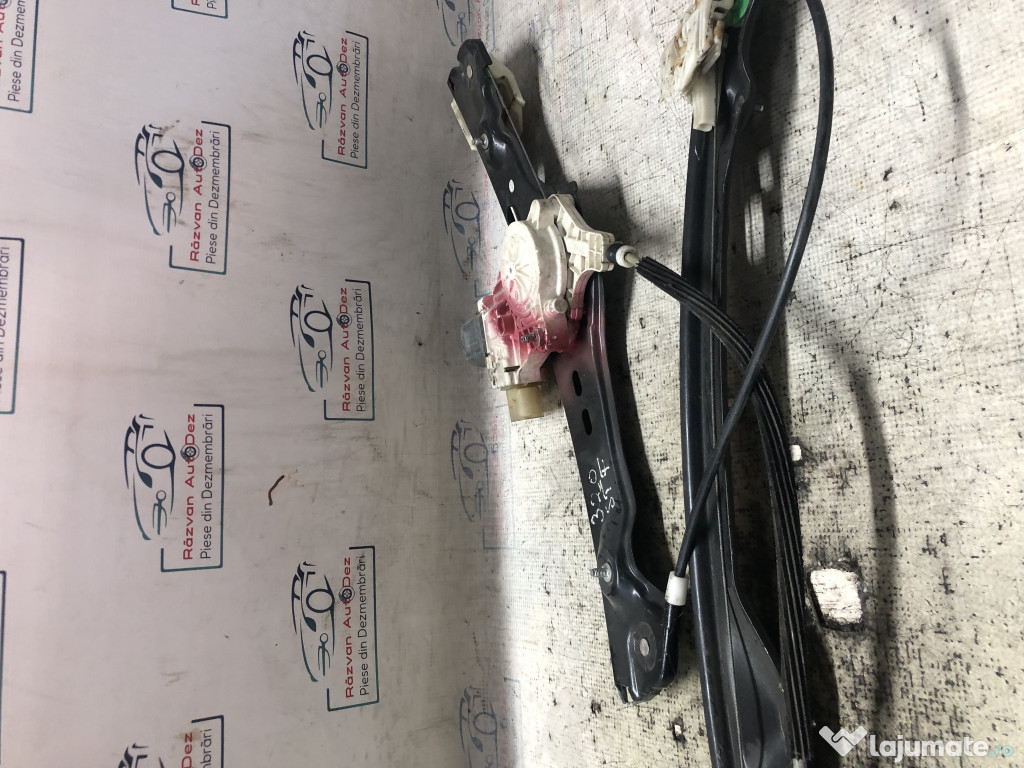 Macara geam stanga fata BMW 320 E90 2008