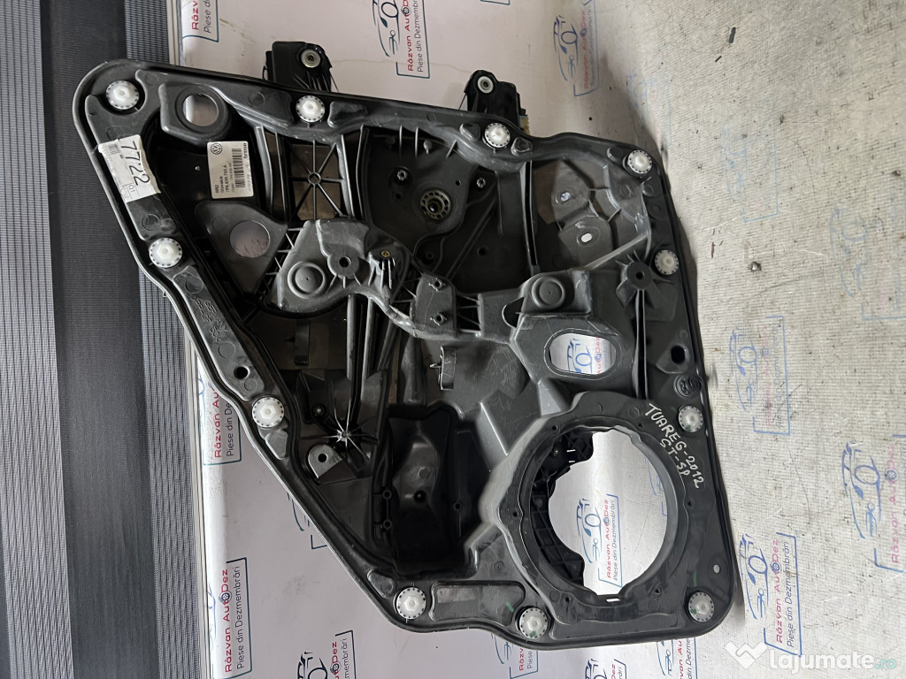 Macara geam stanga spate Volkswagen Touareg 2012