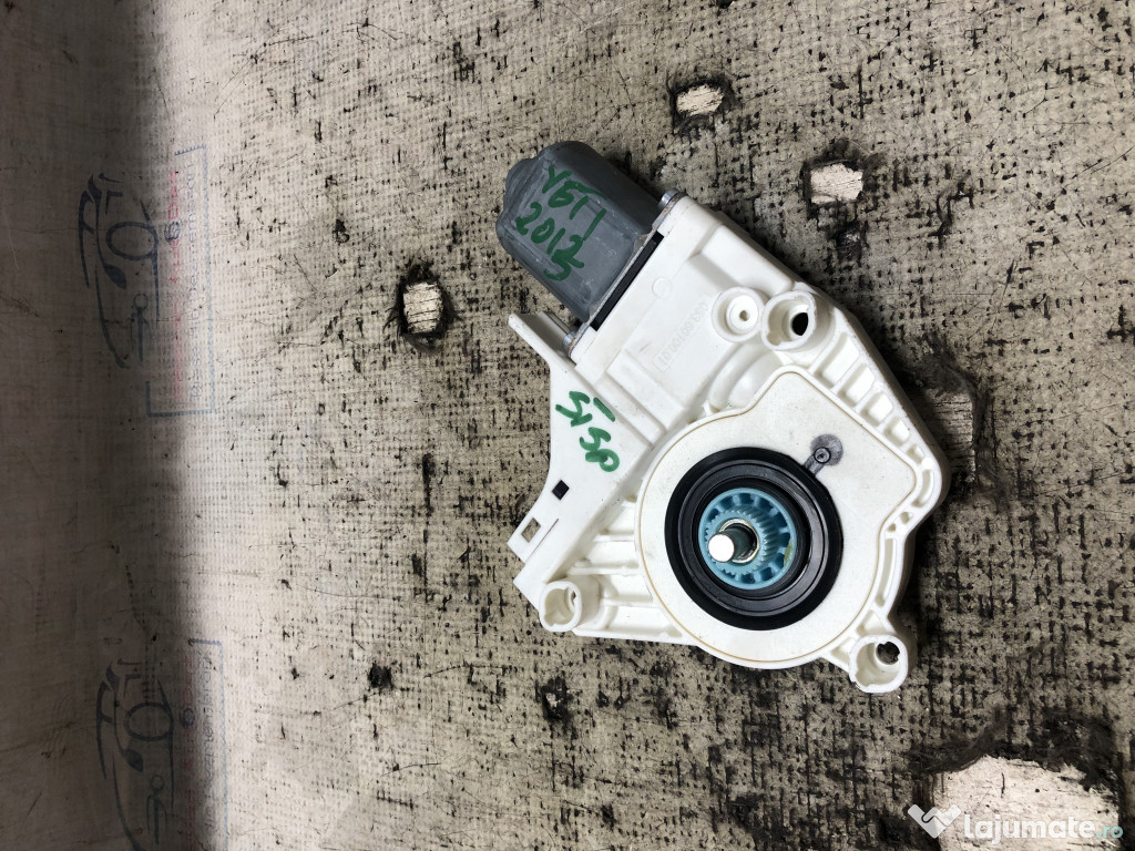 Motoras macara stanga spate Skoda Yeti 2013