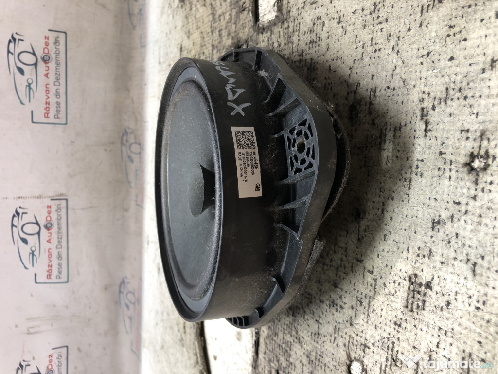 Boxa dreapta spate Dacia Duster 1.6 Benzina 2019