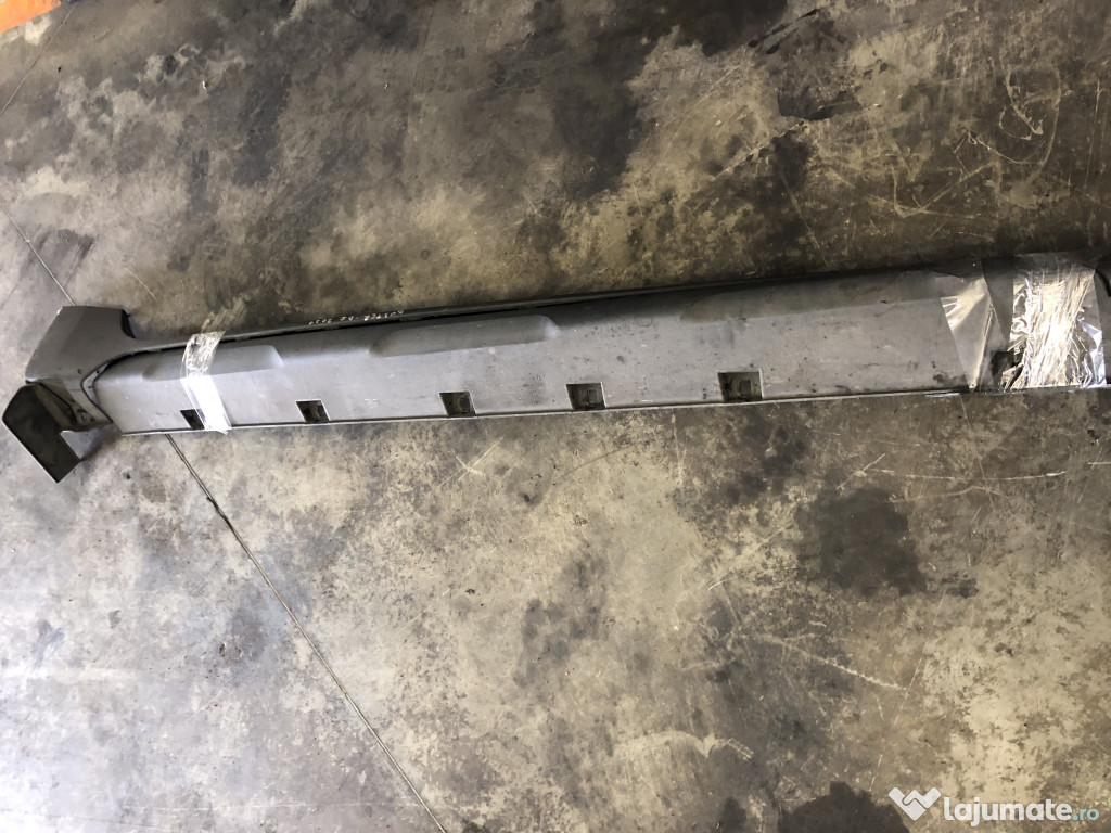 Prag dreapta plastic Dacia Duster 2021