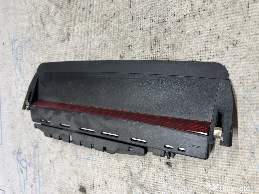 Stop central hayon Volkswagen Passat CC 2015