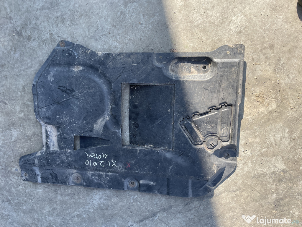 Scut motor plastic BMW X1 2.0 Motorina 2010