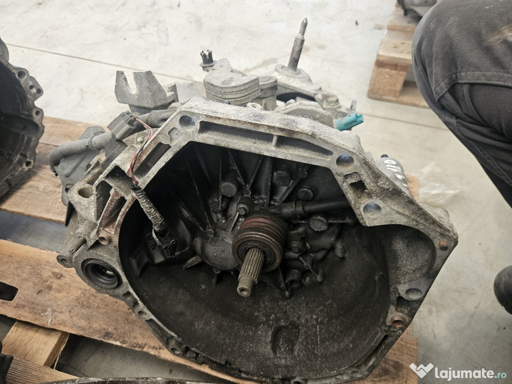 Cutie de viteze 6 trepte Nissan Juke 1.5 Motorina 2011