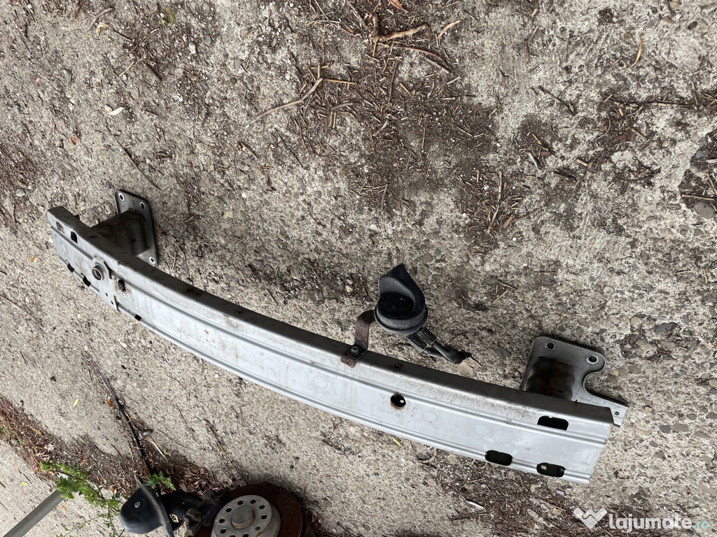 Armatura bara fata Nissan Qashqai 1.2 Benzina 2014