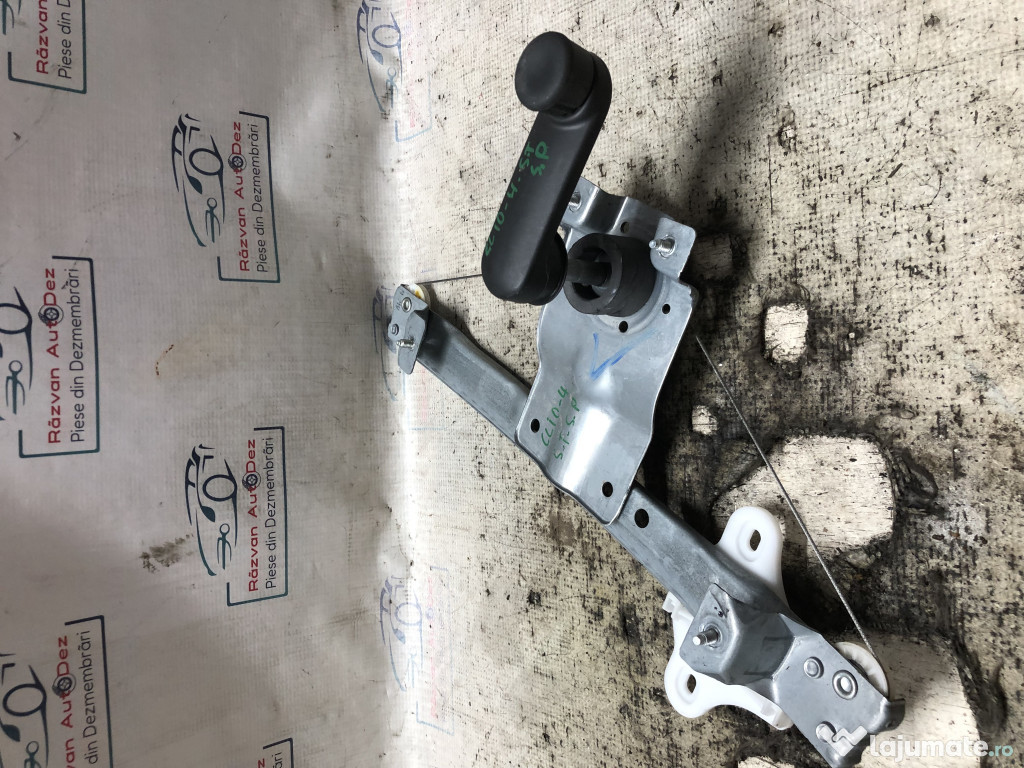 Macara geam stanga spate Renault Clio 4 2016