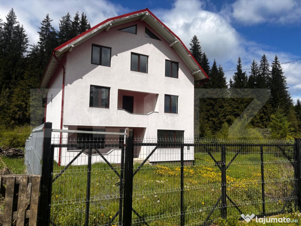 Casa Individuala 360mp Piatra Fantanele