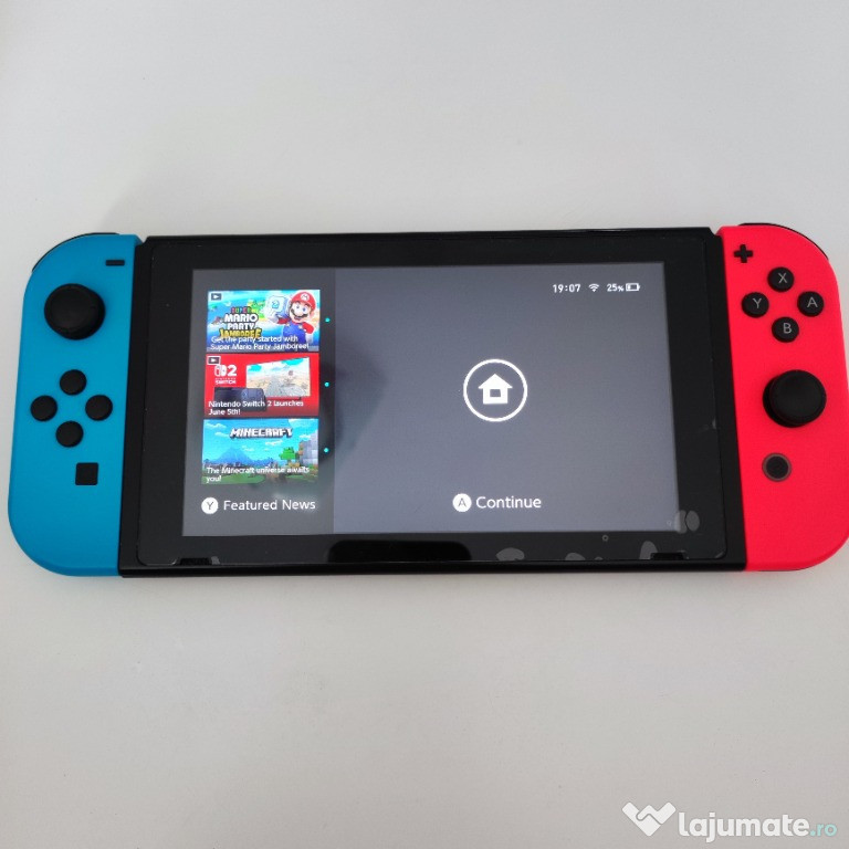 Consola Nintendo Switch in cutie