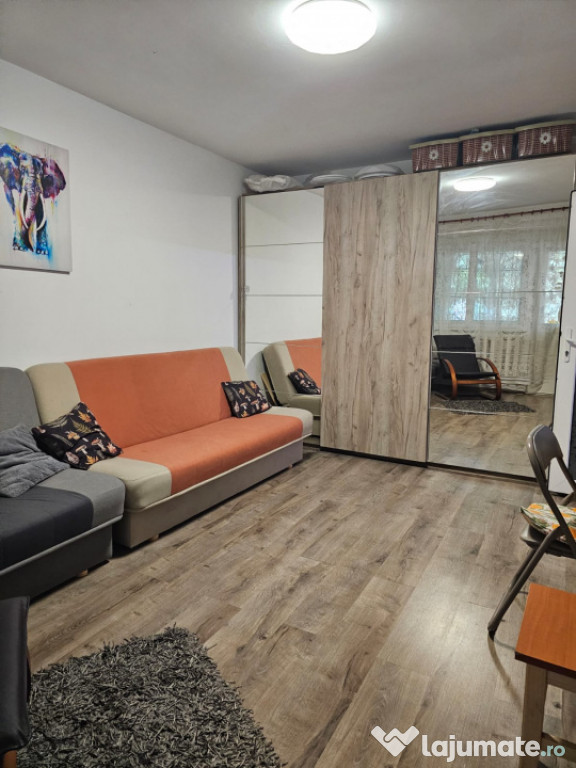 Apartament 3 camere zona Cireșica – ideal locuință sau