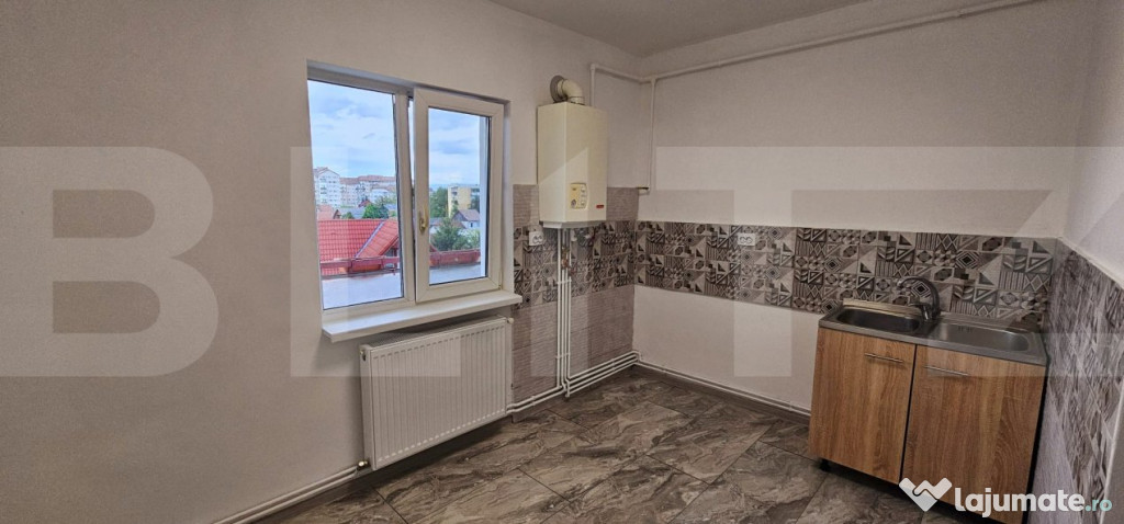 Apartament 3 camere, 73 mp, renovat complet – Zona central