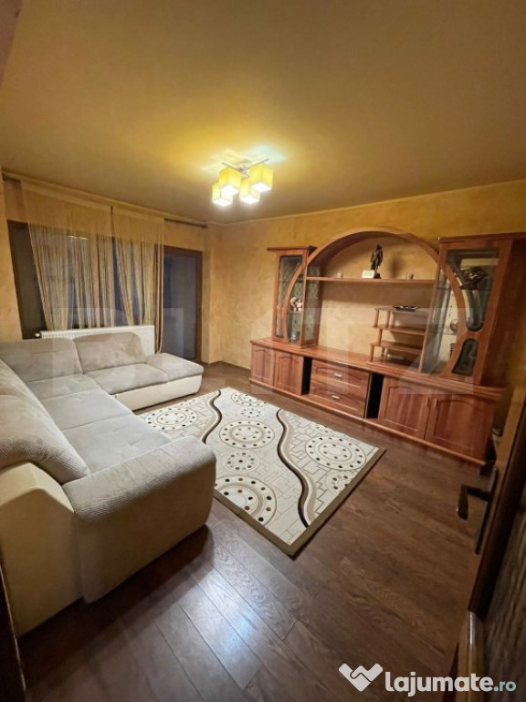 Apartament 3 camere, 75 mp, etaj 3, mobilat-utilat, zona Hel