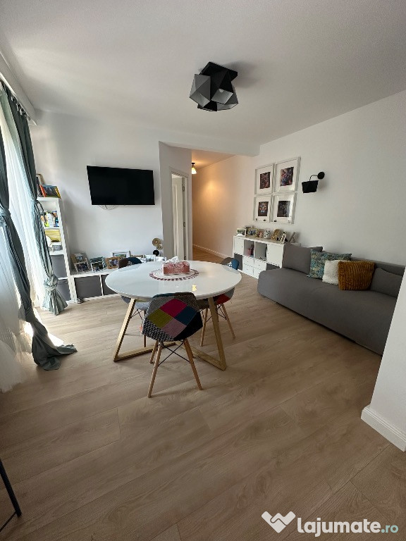 Apartament in Vila 3 camere Sinaia Platoul izvor
