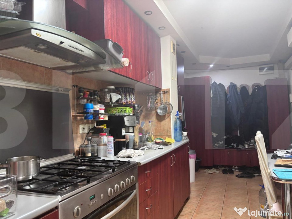 ???? Apartament 3 camere, 55 mp + balcon | 2 intrări | gara