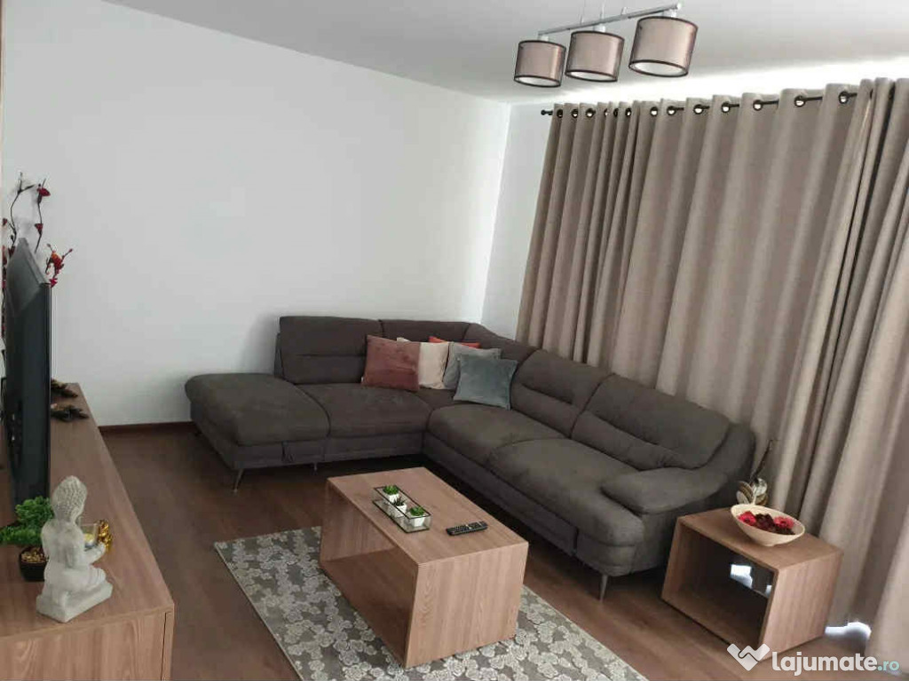 Apartament 3 camere, decomandat - zona Tractorul