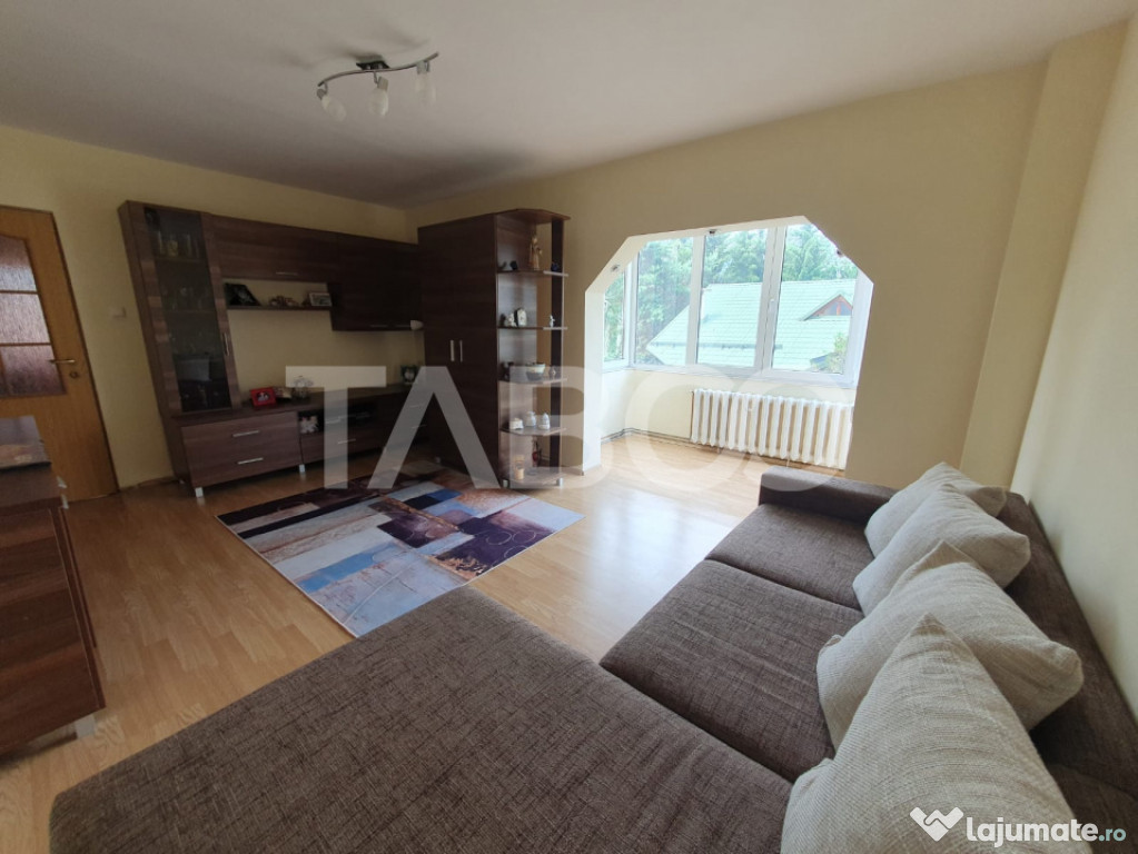 Apartament 2 camere decomandat etaj 2 strada Tabacari 61 mp