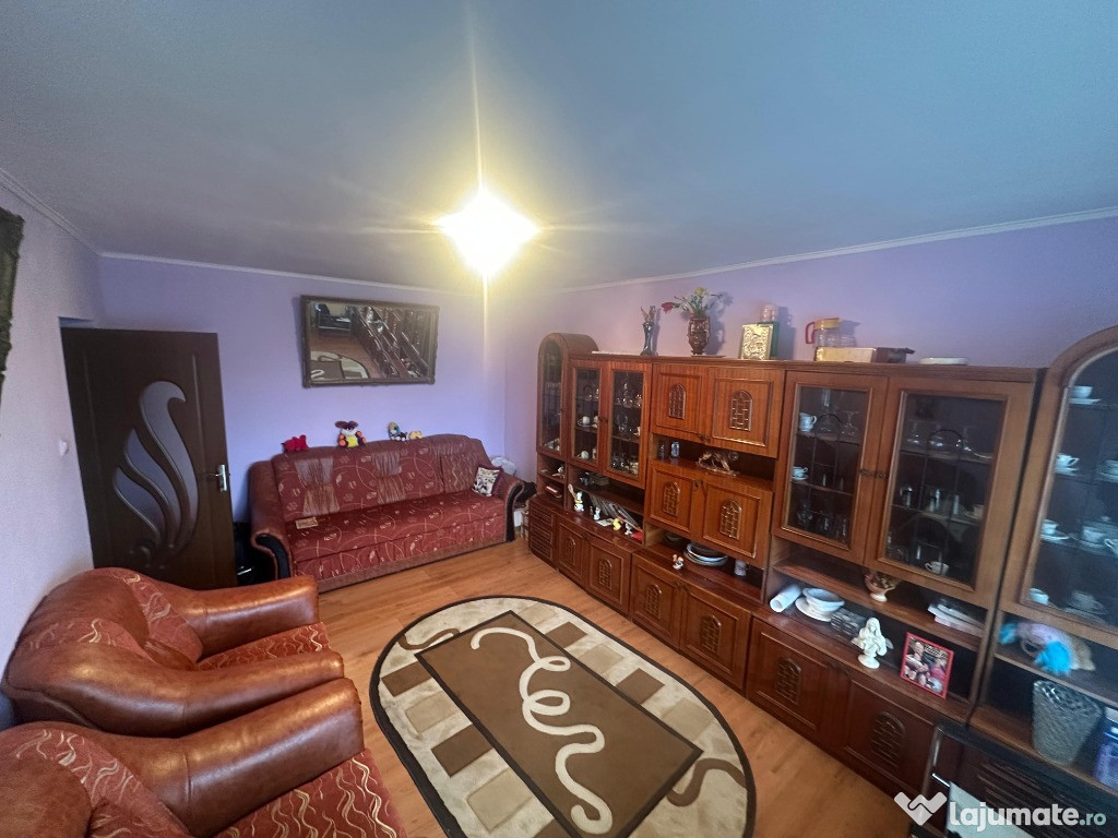 Apartament 3 camere Câmpina