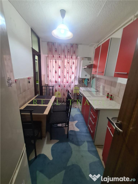 Apartament 3 camere decomandat etajul 1 Racadau